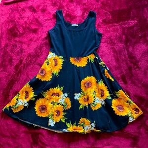 Sunflower sun dress WITH POCKETS!!